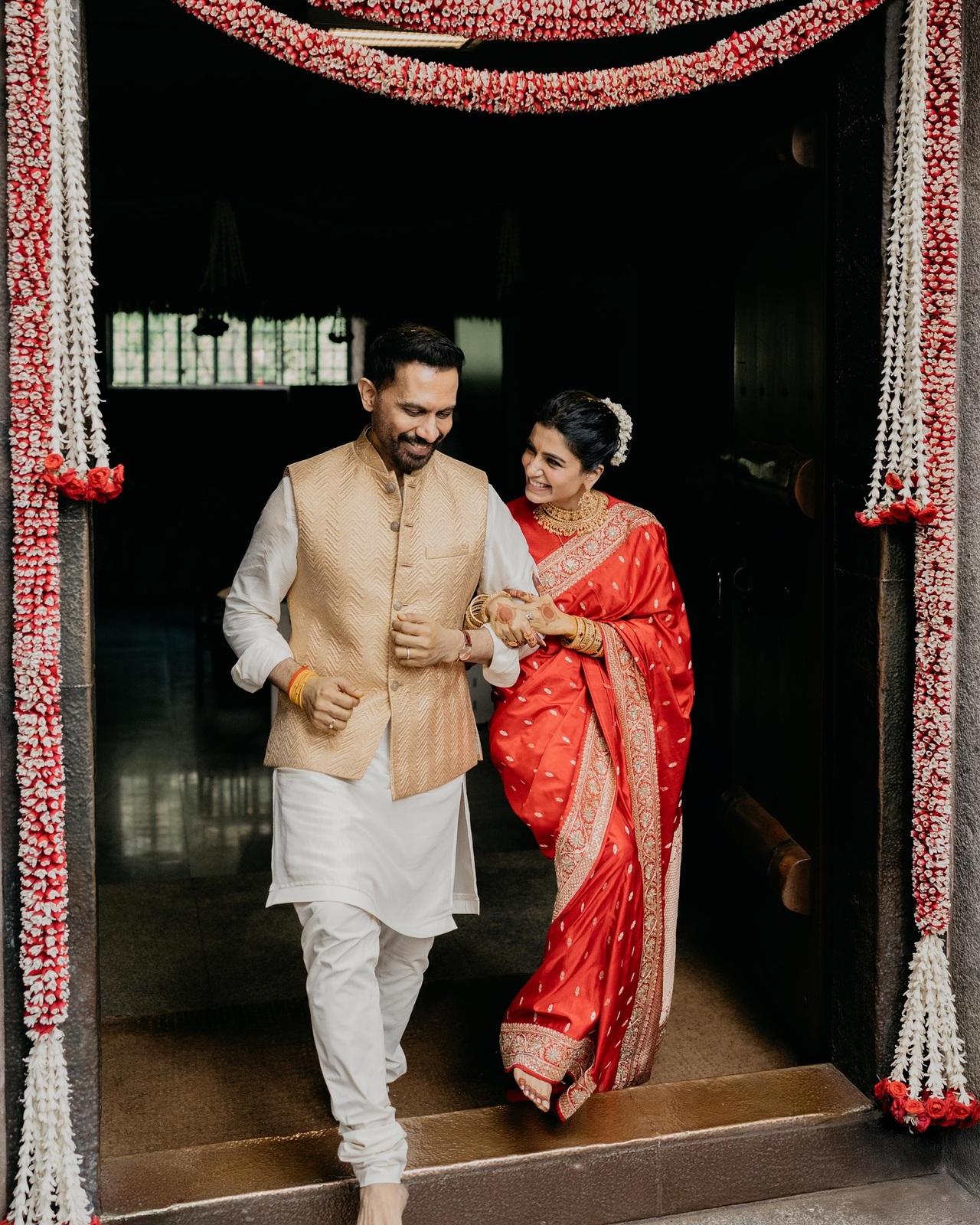 Actress Samantha Ruth Prabhu has reportedly tied the knot with director Raj Nidimoru. According to reports, the wedding happened at the Ling Bhairavi Temple inside Isha Yoga Centre early morning.